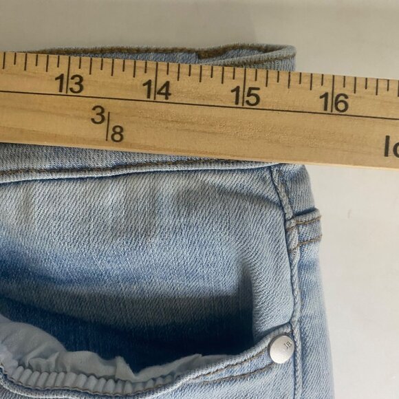 Judy Blue Boyfriend Fit Jeans Womens Size 11/30 (31x28.5) Light Wash Distressed - Picture 7 of 11